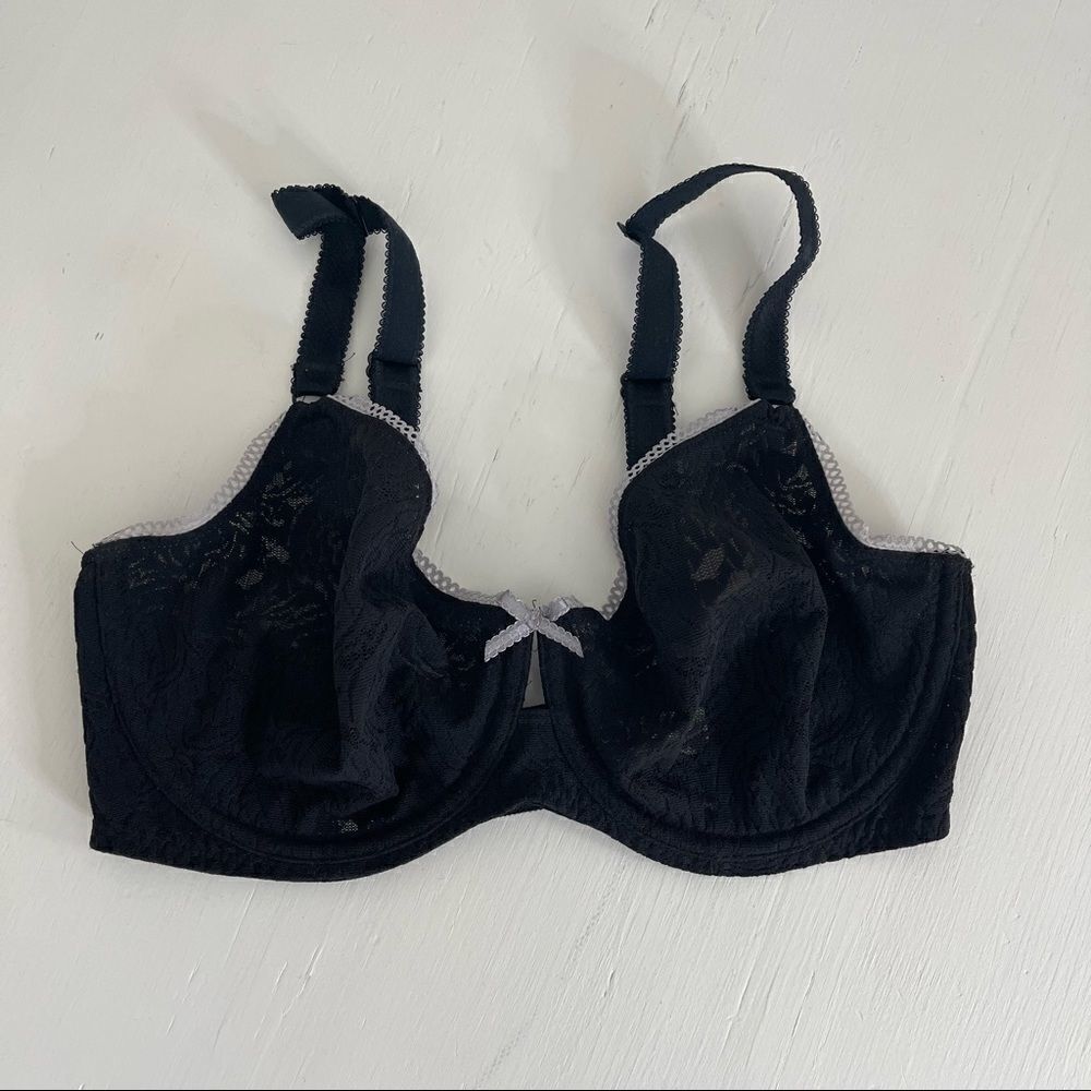 B.Tempt’d Black Lace Underwire Bra Size 34DDD